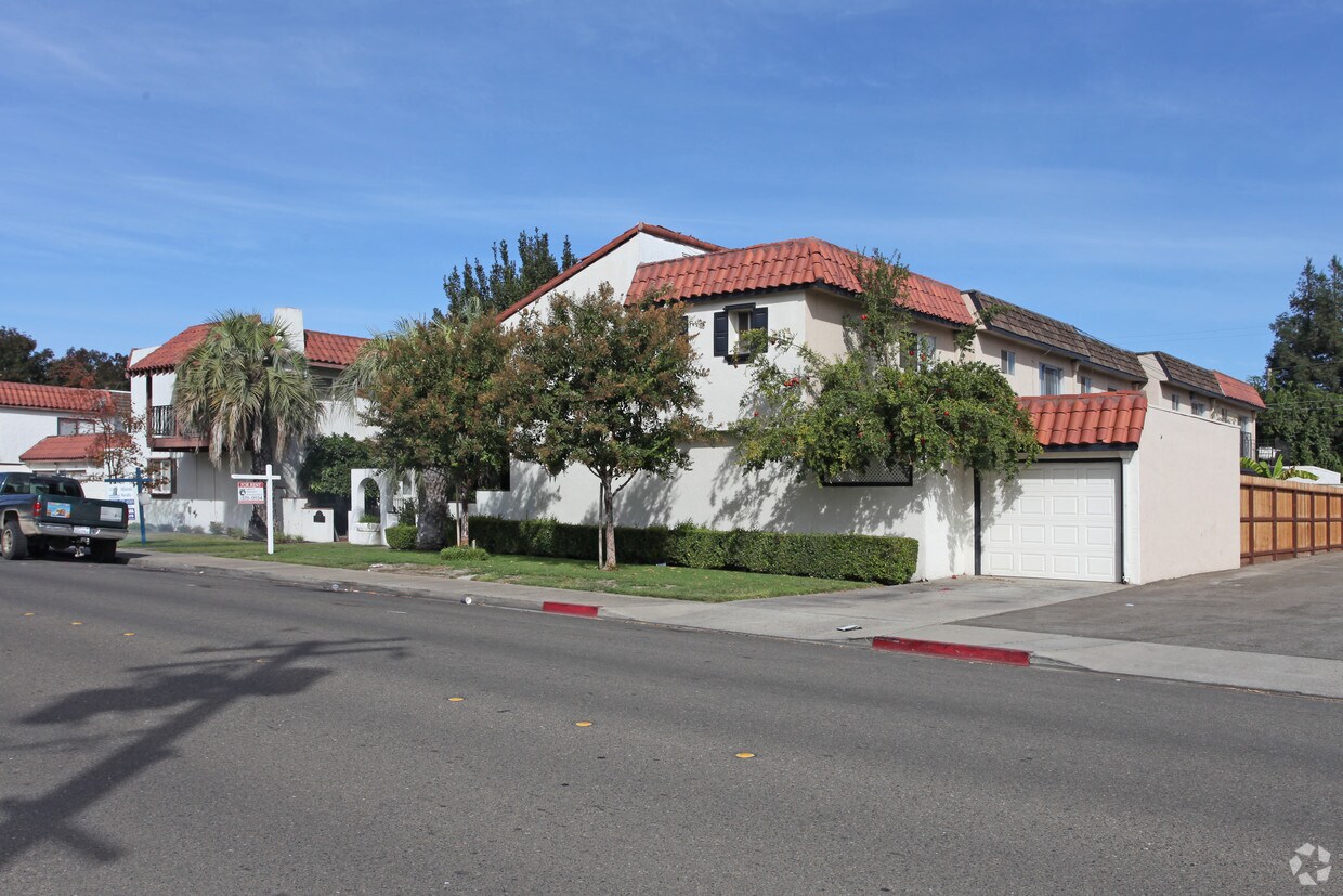 211237 Starr Ave, Turlock, CA 95380 211237 Starr Ave Turlock, CA