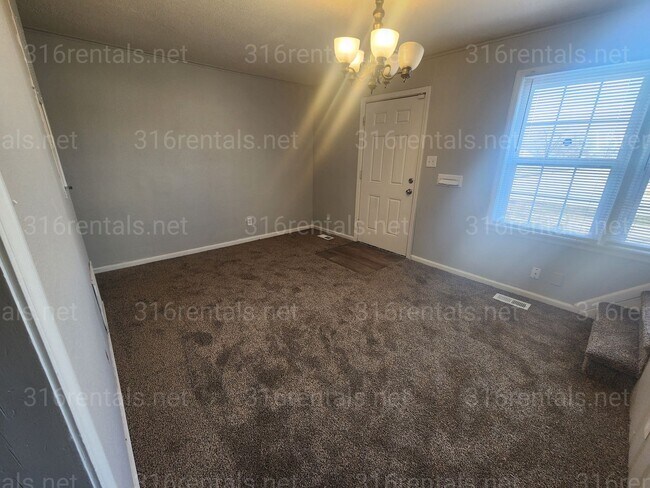 Foto del edificio - $1,149 - 4 bedroom / 2.5 bathroom - Single Family Home
