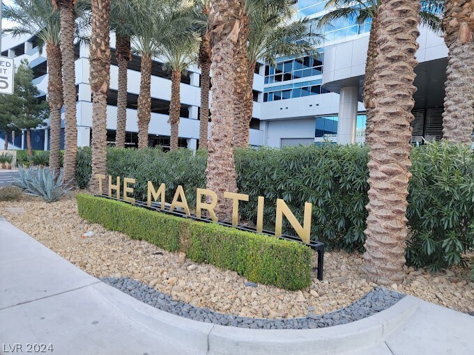 Foto principal - 4471 Dean Martin Dr