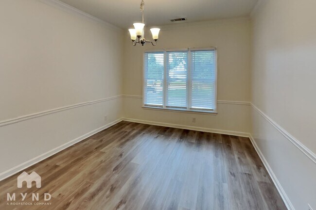Foto del edificio - 535 Montrachet Ct