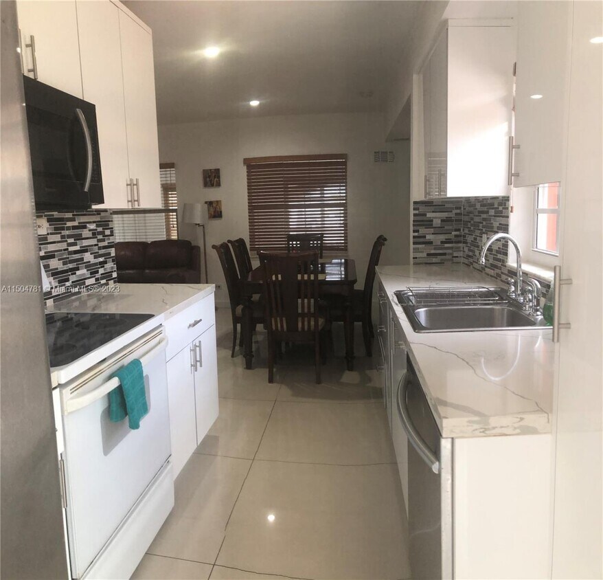 Foto principal - 625 East Dr