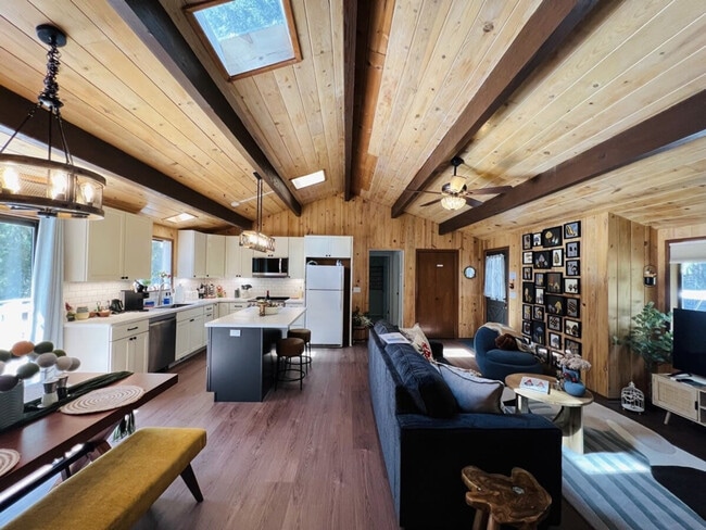 Building Photo - 26928 WA-525