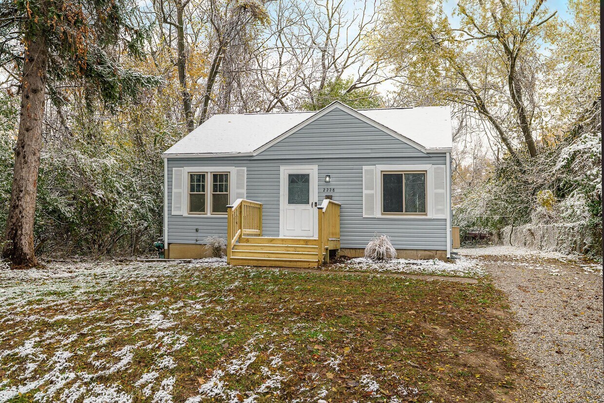 Foto principal - 2228 Holt Ave