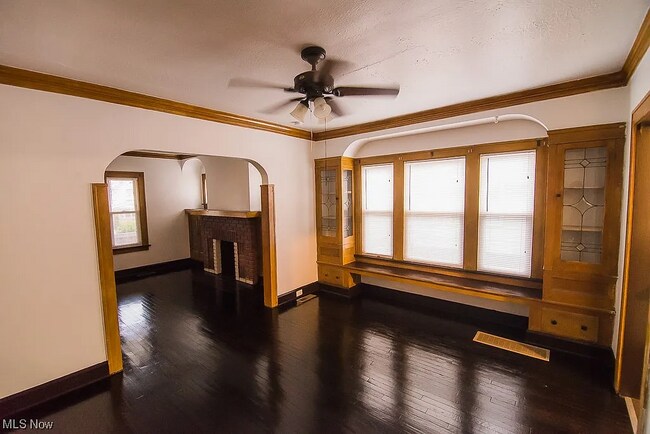 Building Photo - 2225 Oak Park Ave