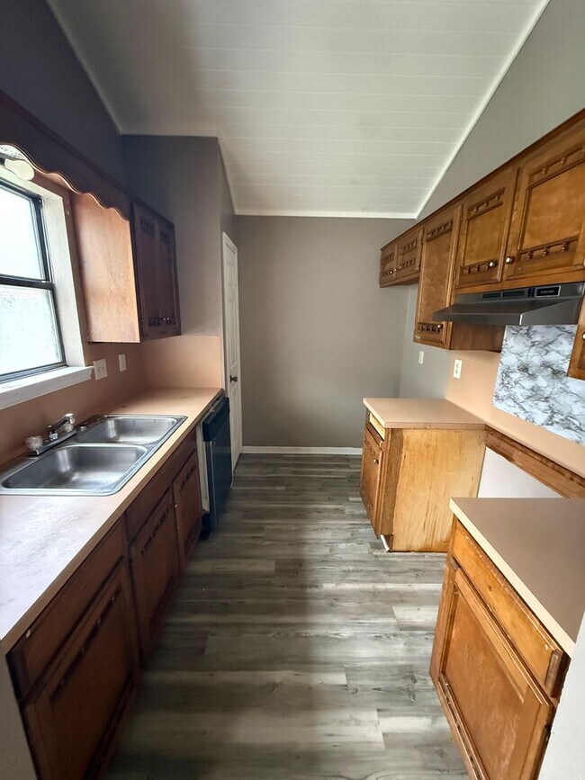 Foto del edificio - House For Rent 2065 88th Cir, Beaumont, TX 77707