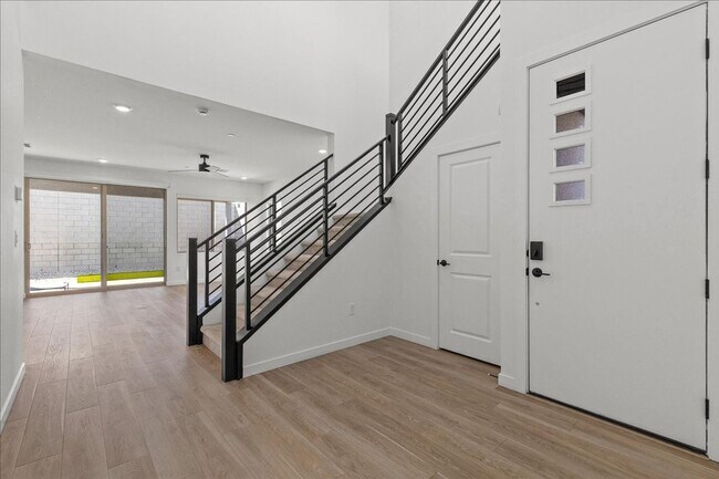 Foto del edificio - 10489 Mountain Aster Ave