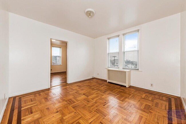 Foto del edificio - 2840 Waterbury Ave