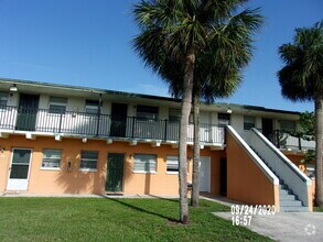 Building Photo - 1713 Dixon Blvd