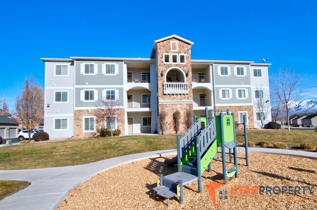 Foto del edificio - 1807 N Crest Rd