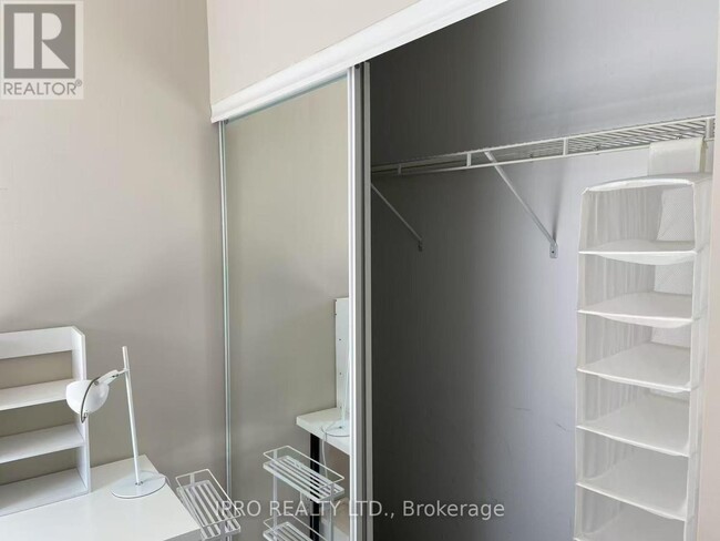 Building Photo - 68-1268 Shuter St