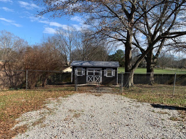 Building Photo - 255 Metaire Ln