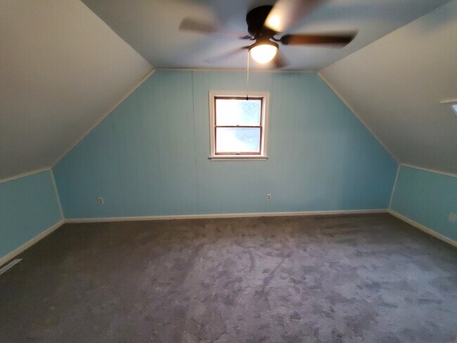 Building Photo - 41276 Friendship Ct