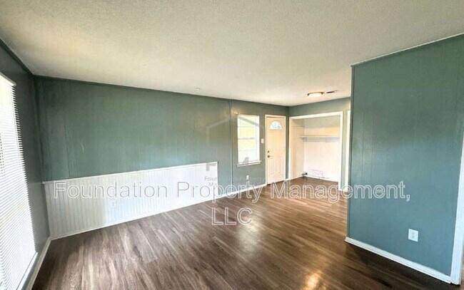 Building Photo - 4430 Tarleton Dr