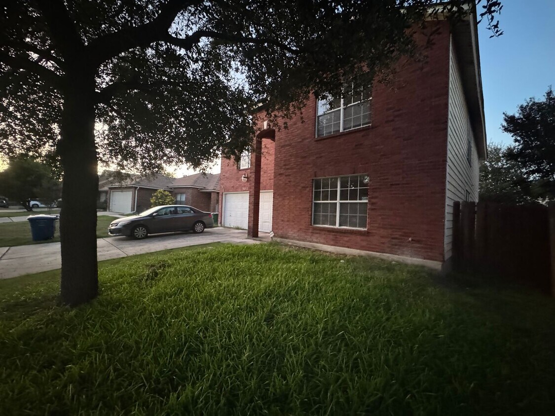 4 Bedroom 2 1/2 Bath Plus Office Near 151 ... - 4 Bedroom 2 1/2 Bath Plus Office Near 151 ...