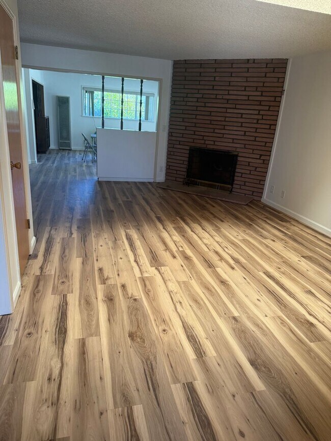 Foto del edificio - 15413 Talbot Dr