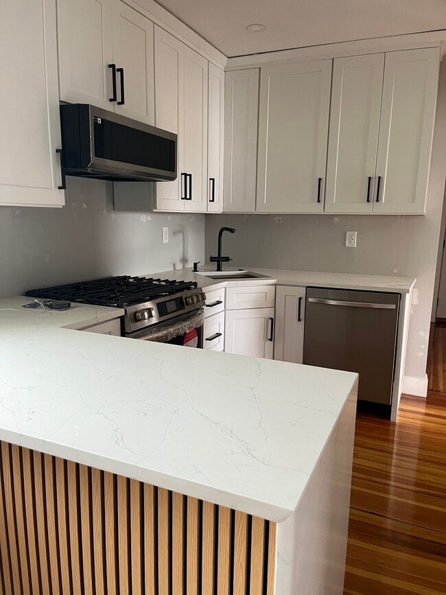 Building Photo - 22 Gage Ave