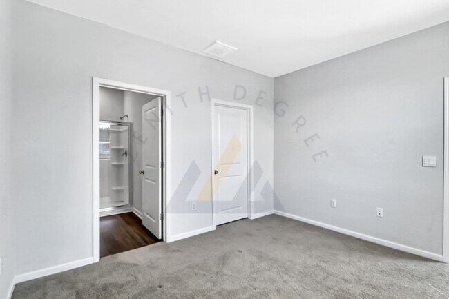 Building Photo - 2222 Sanctum St