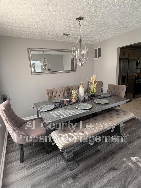 Foto del edificio - 3022 Winding Grove Dr