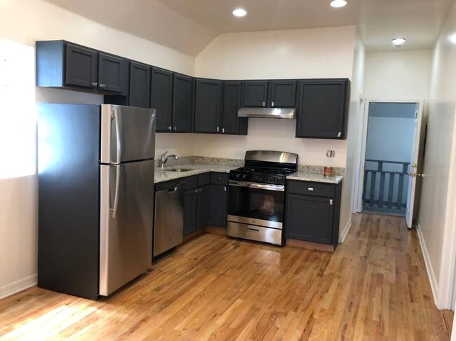 Photo - 5906 S La Salle St Apartment