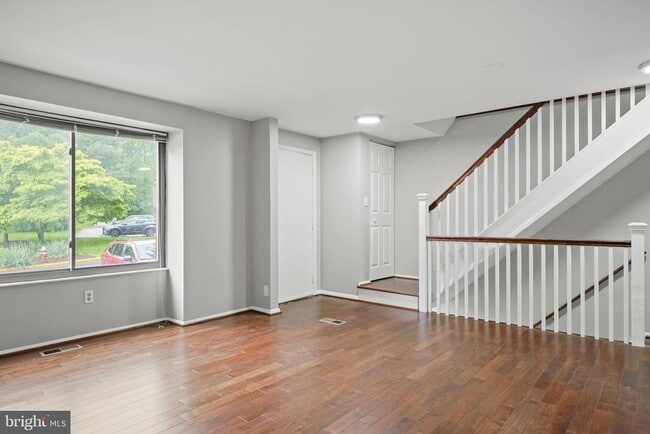 Foto del edificio - 5863 Jackson Oak Ct