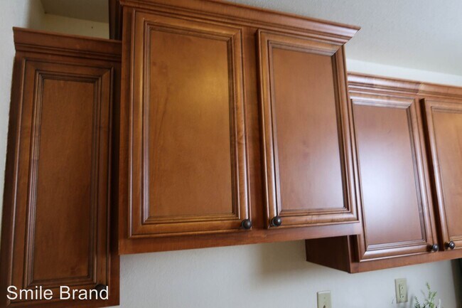 Foto del edificio - 2 br, 1 bath Room For Rent - 510 E. Stoughton