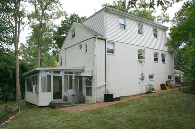 Building Photo - 3325 20th Rd North