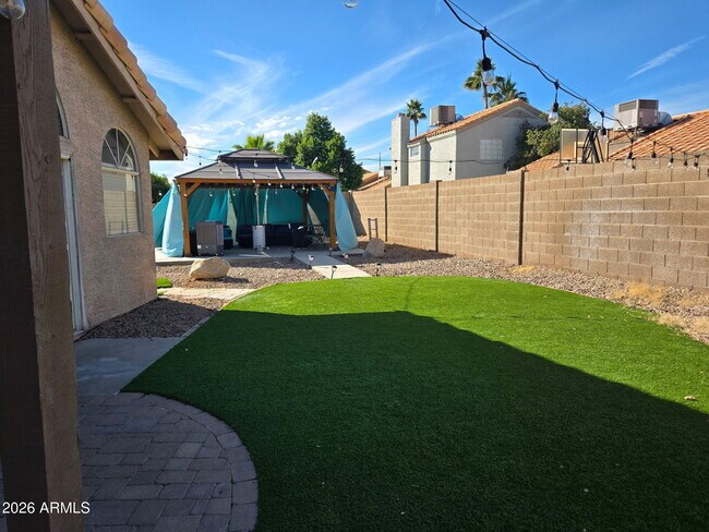 Foto del edificio - 4222 E Muirwood Dr