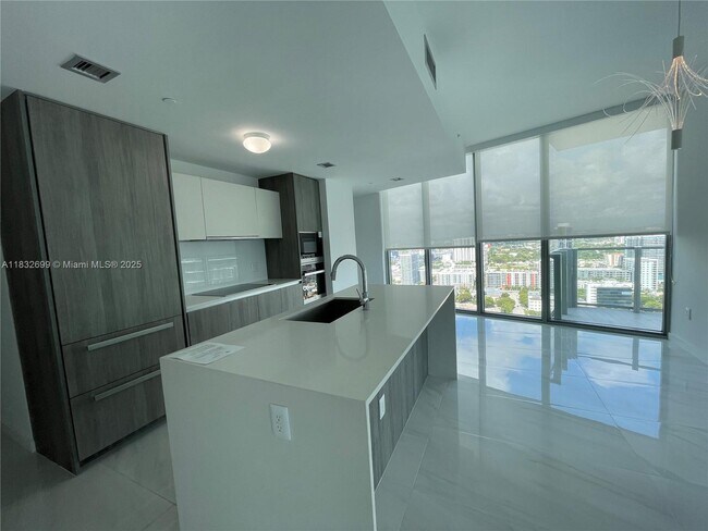 Foto del edificio - 2900 NE 7th Ave
