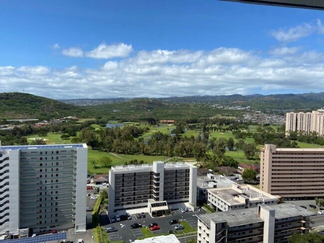 Foto del edificio - Gorgeous views of golf course and mountain...