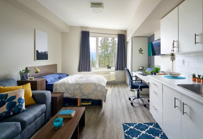 Building Photo - 802 Academy Way