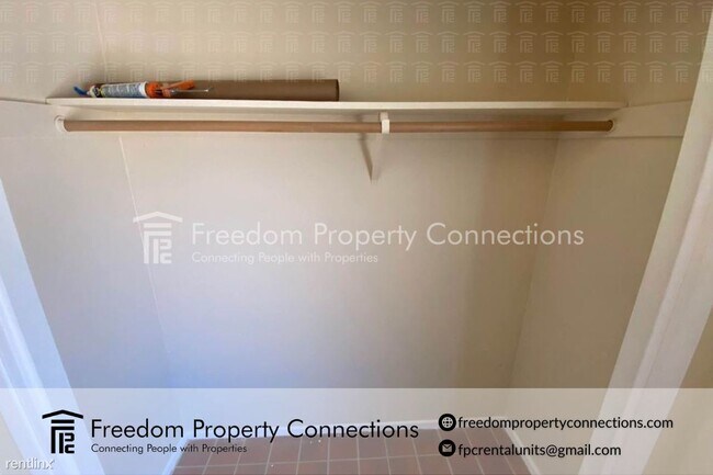 Foto del edificio - Room for Rent, 1 bath House - 109 Hercules...