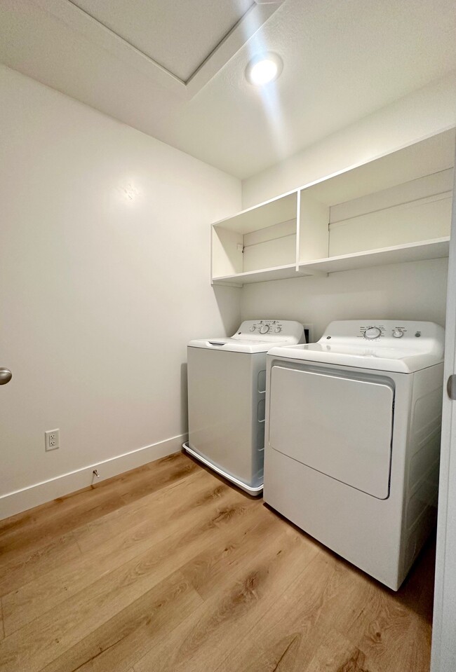 Foto del edificio - Nibley Townhomes