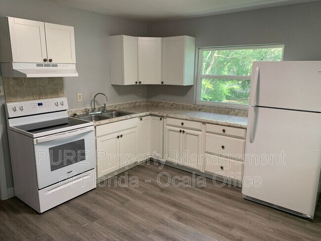 Foto del edificio - 5575 NE 30th St