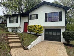 Building Photo - 2555 Janice Cir NE