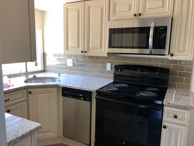 Kitchen With Dish Washer - 34 W Spring Ave