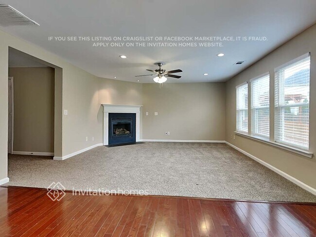 Foto del edificio - 6524 Prosperity Commons Dr
