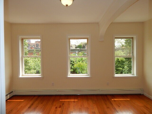 Building Photo - 230 5th St