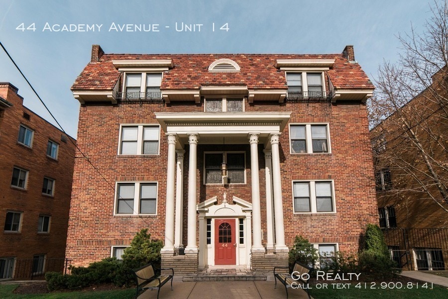 Primary Photo - 44 Academy Ave