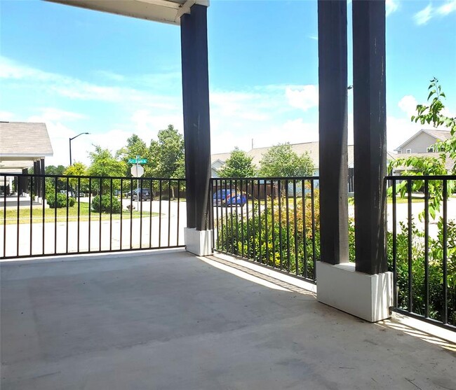 Building Photo - 217 Michaelis Dr