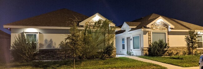 Foto del edificio - 4012 Whitewing Ave