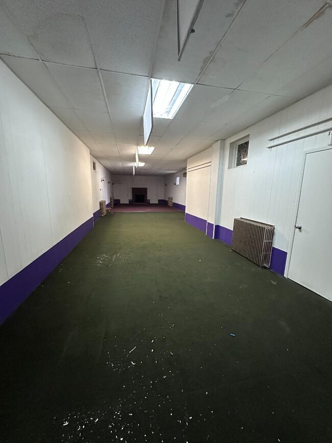 Building Photo - 113 W Main St