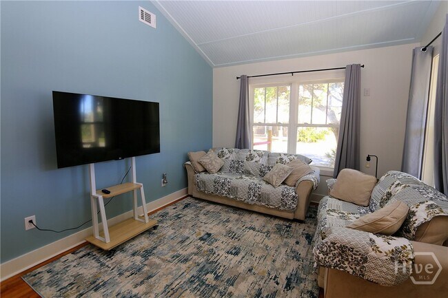 Foto del edificio - 201 Lovell Ave