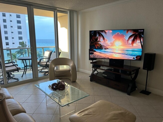 Foto del edificio - 2501 S Ocean Dr