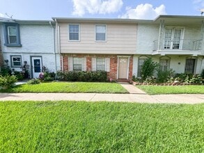 Building Photo - 12933 High Star Dr
