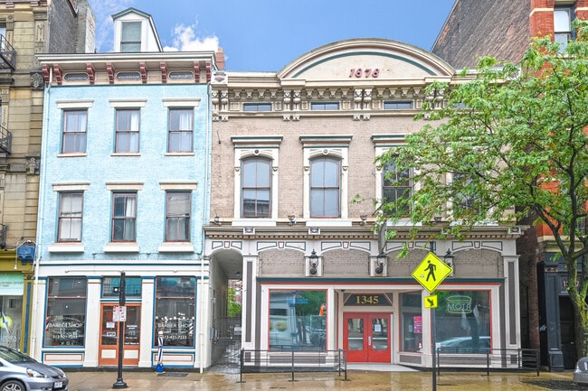 Building Photo - 1343 Main St