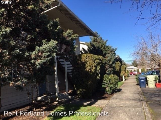 Foto del edificio - 2739-2743 SW Jasmine Pl