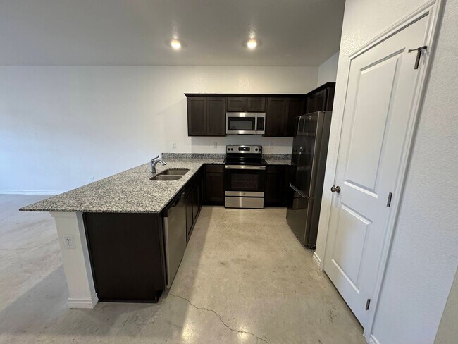 Foto del edificio - 1234 Lehmann Dr