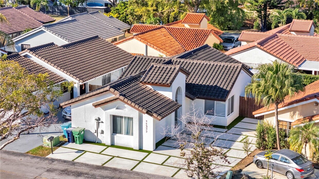 Foto principal - 11377 SW 74th St