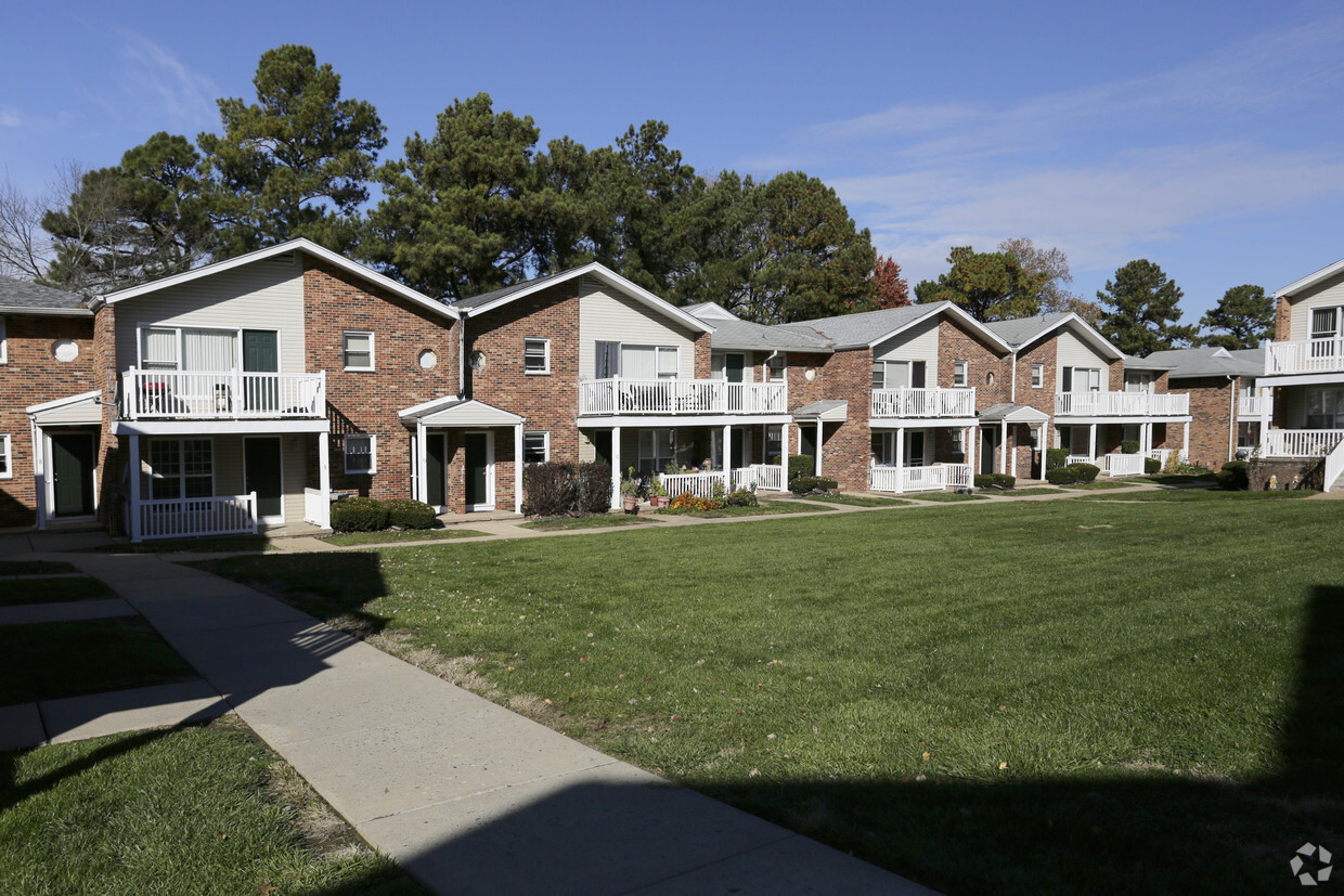 Patio - Galloway Court Apartment Homes