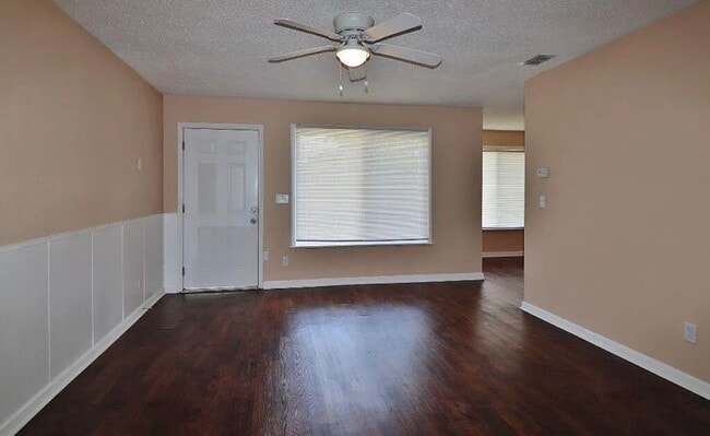 Foto del edificio - 8080 Jacques Dr